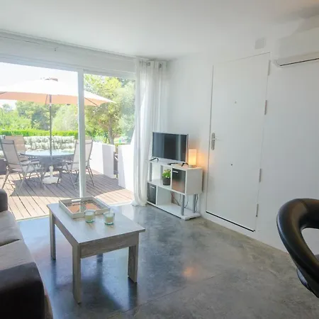 Seghers- Seaside Charm By The Appartamento Estepona